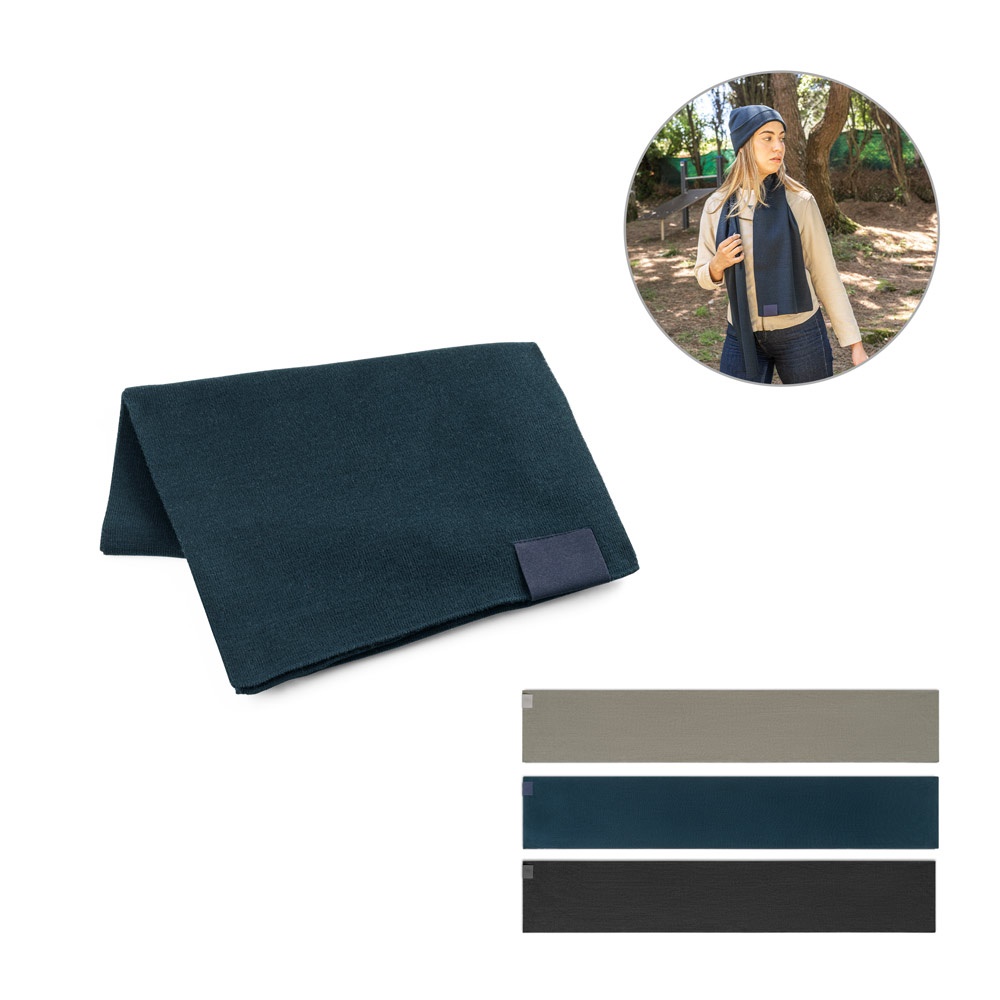 SERENITY. Sjaal van gerecycled polyester (100% rPET) met een gestikt detail om te personaliseren