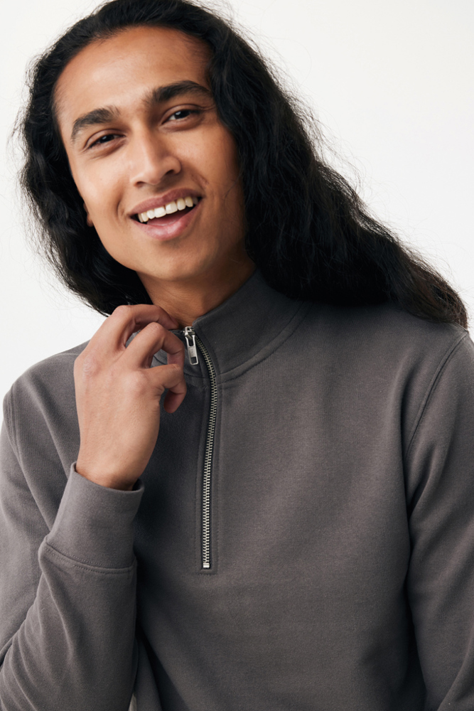IQONIQ Elgon gerecycled katoen sweater met kwartritssluiting