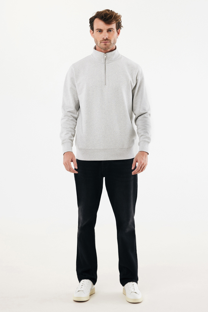 IQONIQ Elgon gerecycled katoen sweater met kwartritssluiting